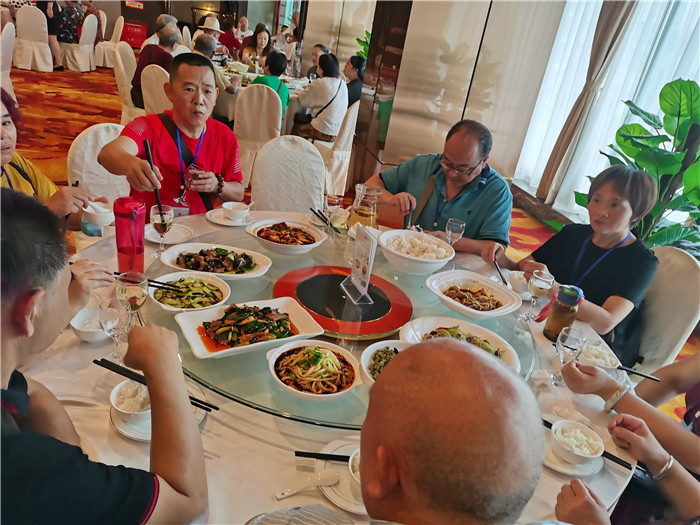 綿陽(yáng)中旅行假日旅行社2021長(zhǎng)江三峽游輪線(xiàn)路分享會(huì)