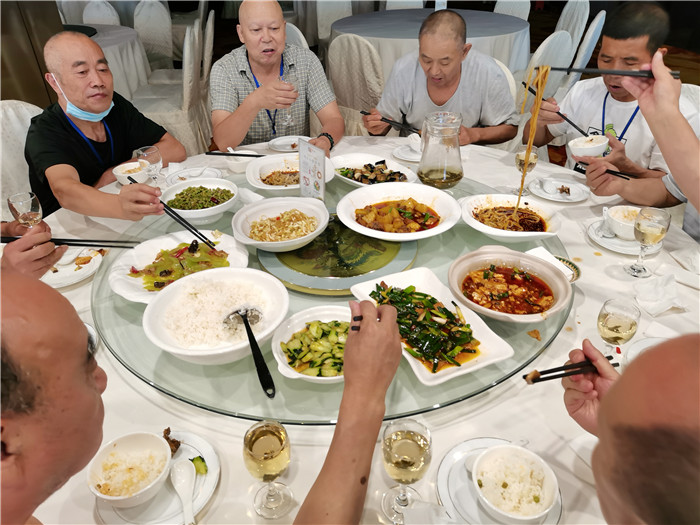 綿陽(yáng)中旅行假日旅行社2021長(zhǎng)江三峽游輪線(xiàn)路分享會(huì)