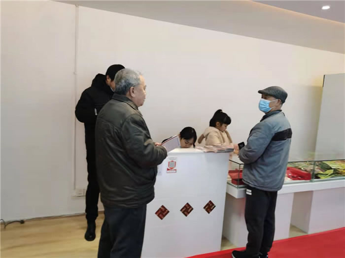 四川中青旅綿陽分社、綿陽市中旅假日旅行社、綿陽自來文化傳播有限公司24H自助售貨服務盛大開業(yè)