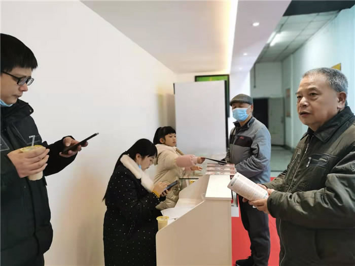 四川中青旅綿陽分社、綿陽市中旅假日旅行社、綿陽自來文化傳播有限公司24H自助售貨服務盛大開業(yè)